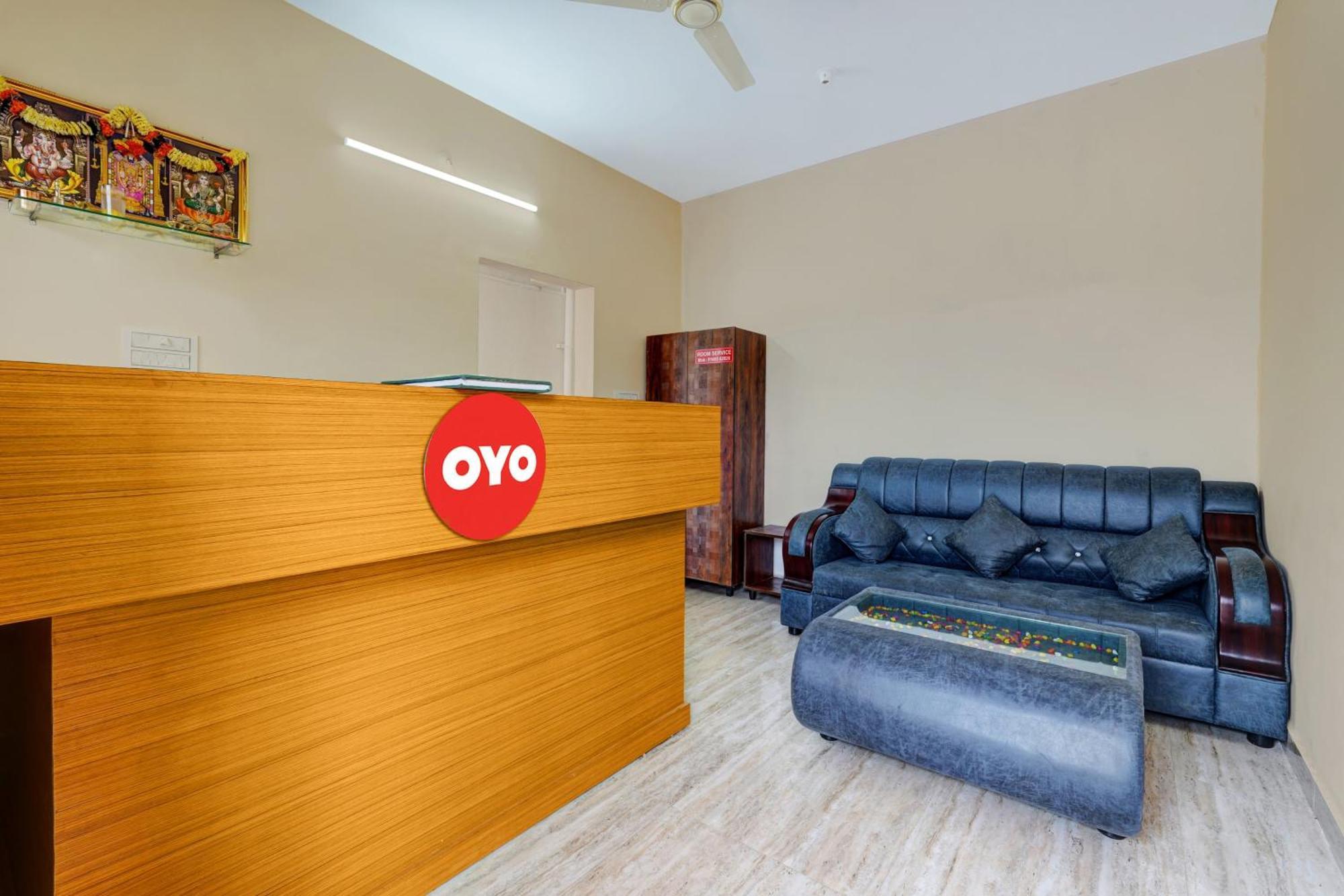 Oyo Flagship Shri Sai Palace Kumbalgod Buitenkant foto